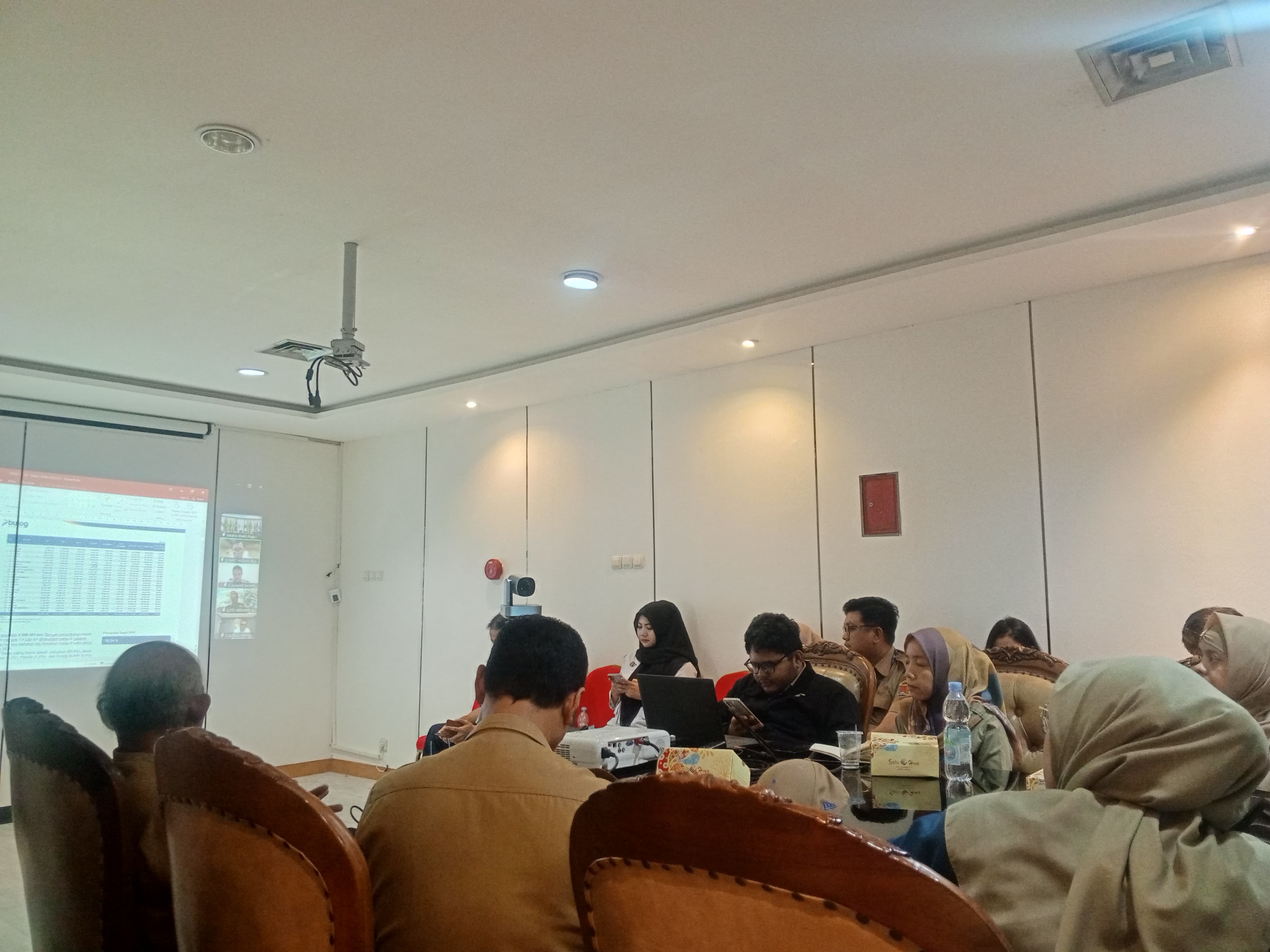 Menghadiri Rapat Pengendalian Inflasi Daerah Tahun 2024